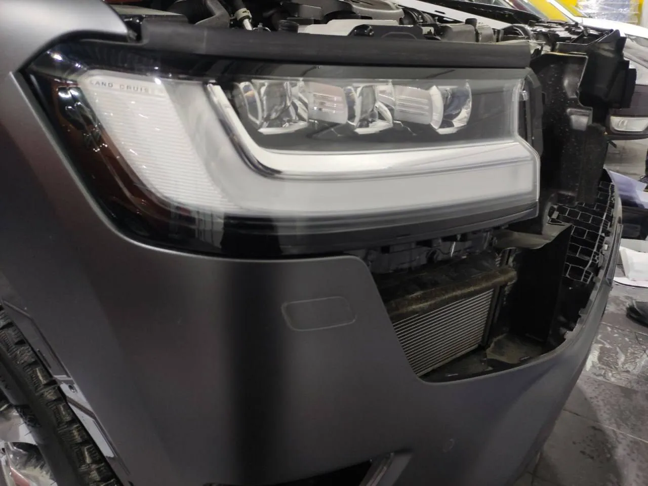 Toyota Land Cruiser 300 Toyota Land Cruiser 300