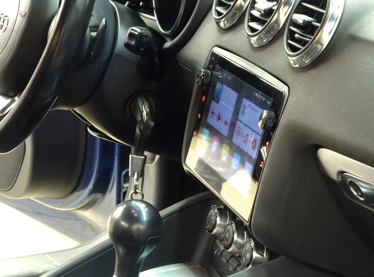 Рамка RAU-FC204 Audi TT 2007+ - фото