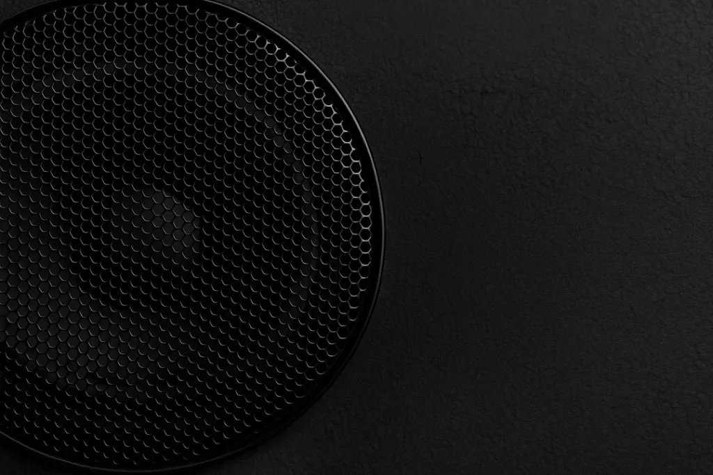 Эквалайзер в машине регулирует акустику в салоне